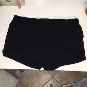 Zinc black shorts